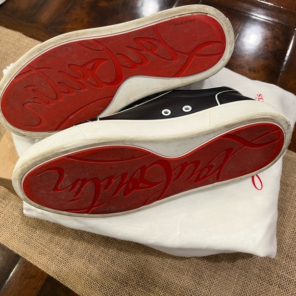 🔴SOLD🔴 Christian Louboutin black sneaker sz40.5 Excellent condition 695 - Picture 6 of 13